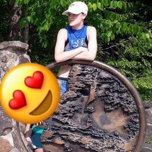 Meet your Posher, Desiree